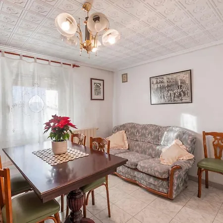 Casa Anita Holiday home Concud